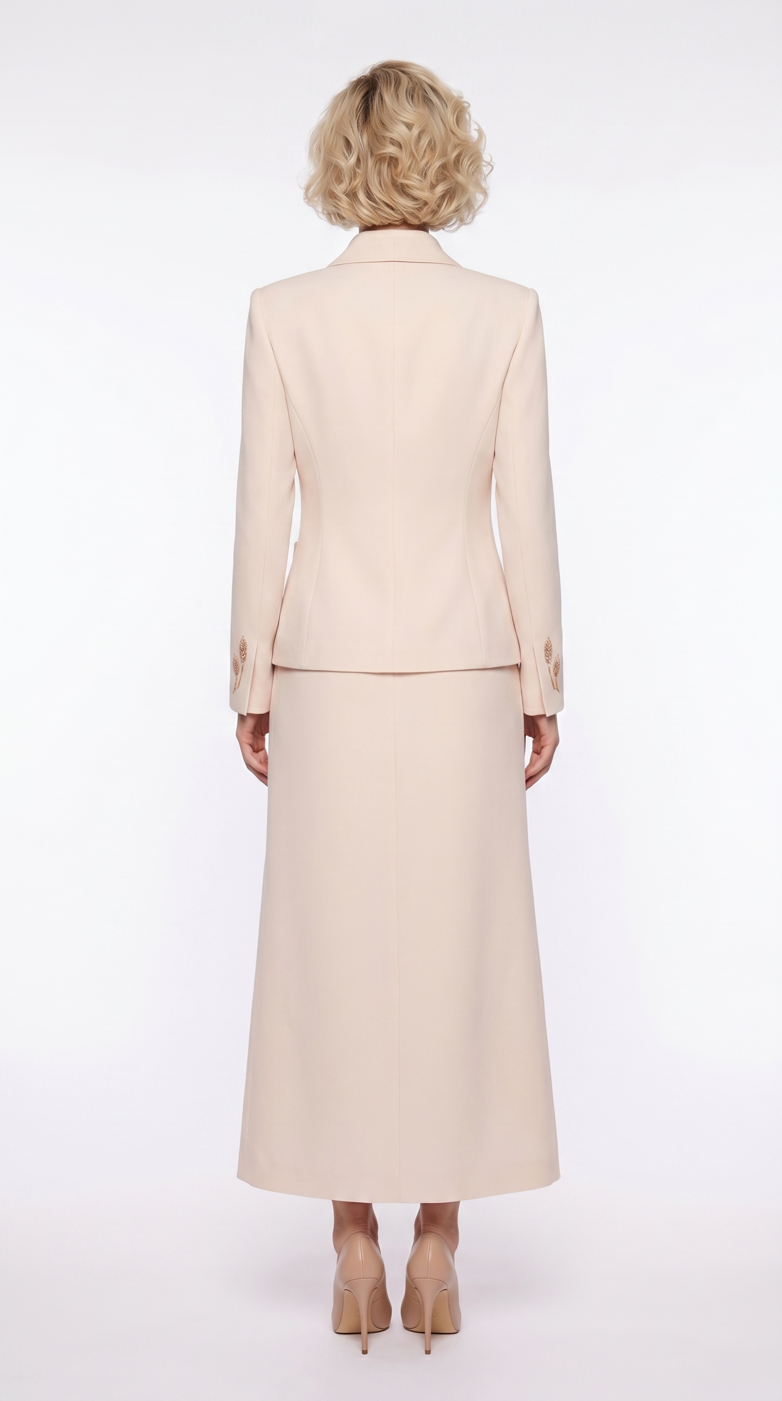 Костюм от Speranza Couture c вышивкой ручной работы 