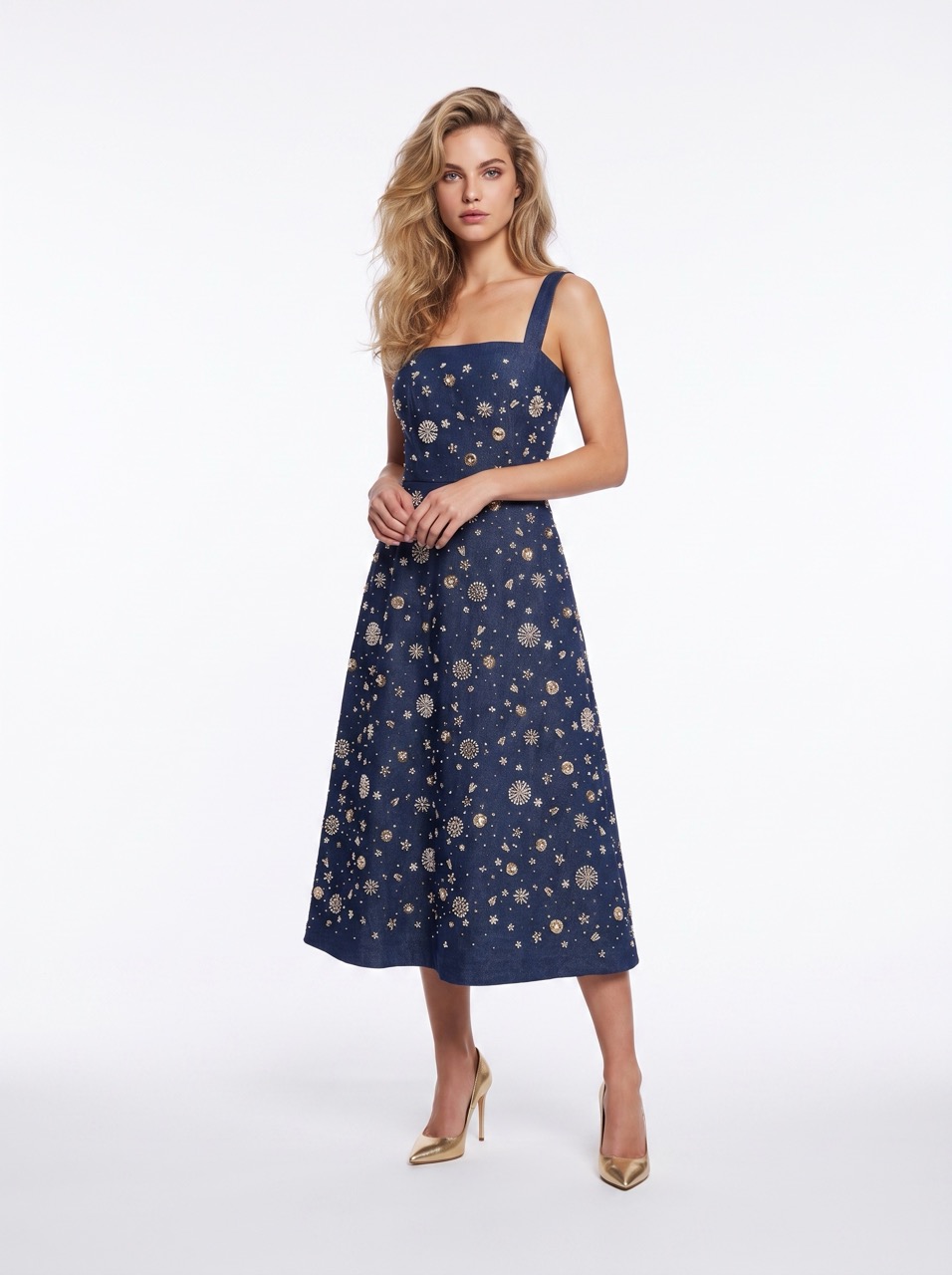 Сарафан от Speranza Couture из денима с вышивкой