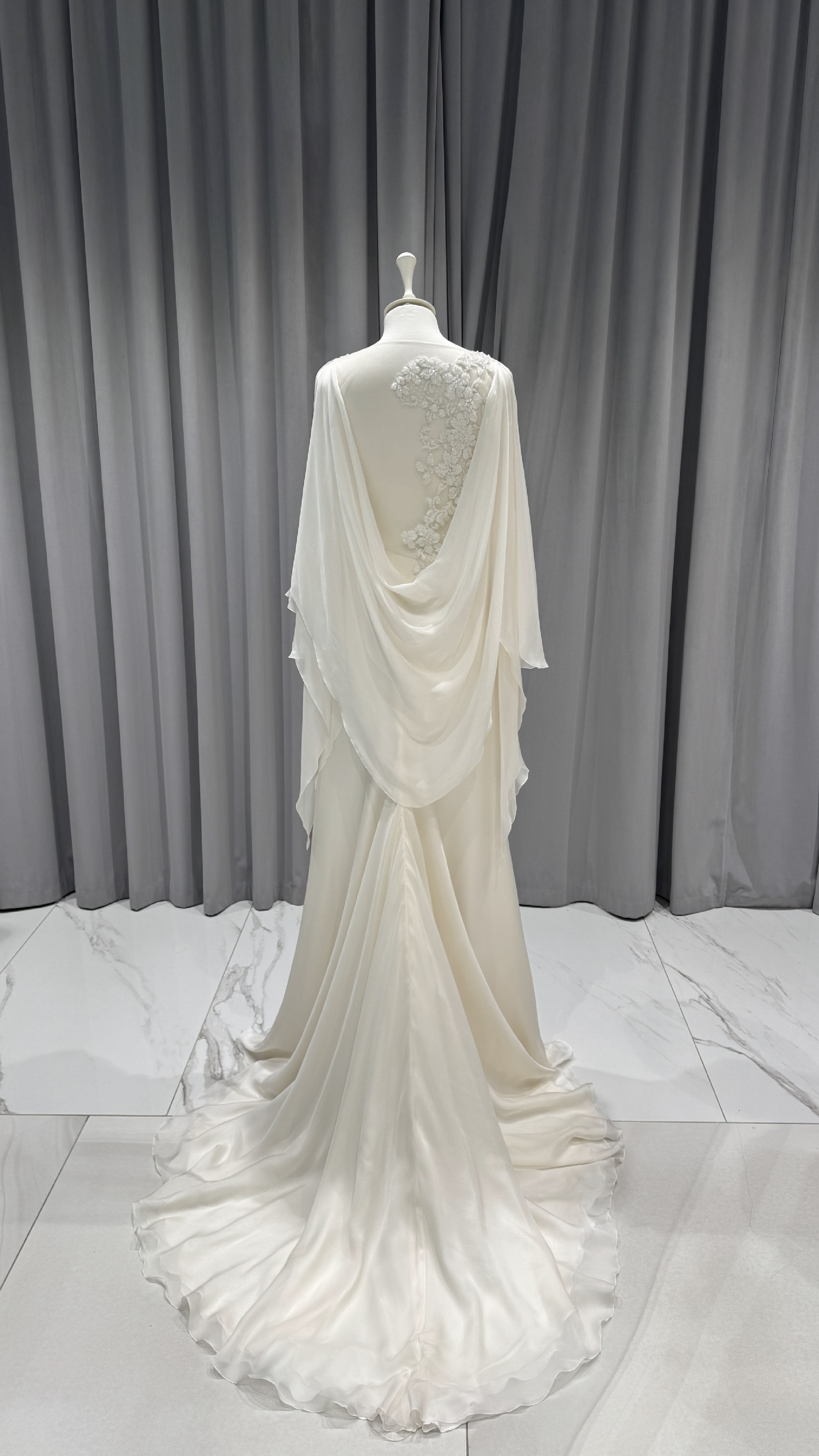 Модель C 1048 от Chiarade Sposa