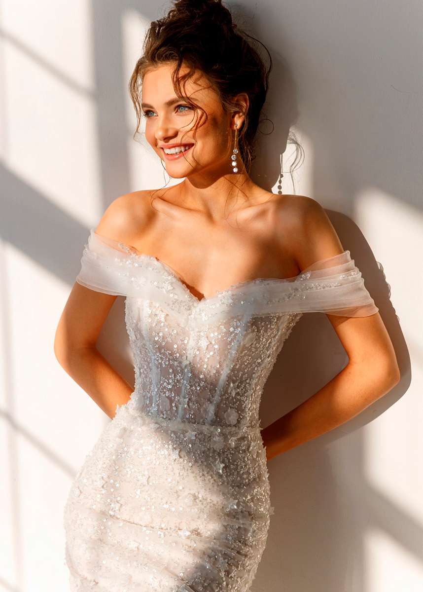 Модель CSARA от Versal wedding dress