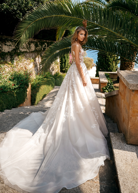Модель SAELA от Versal wedding dress