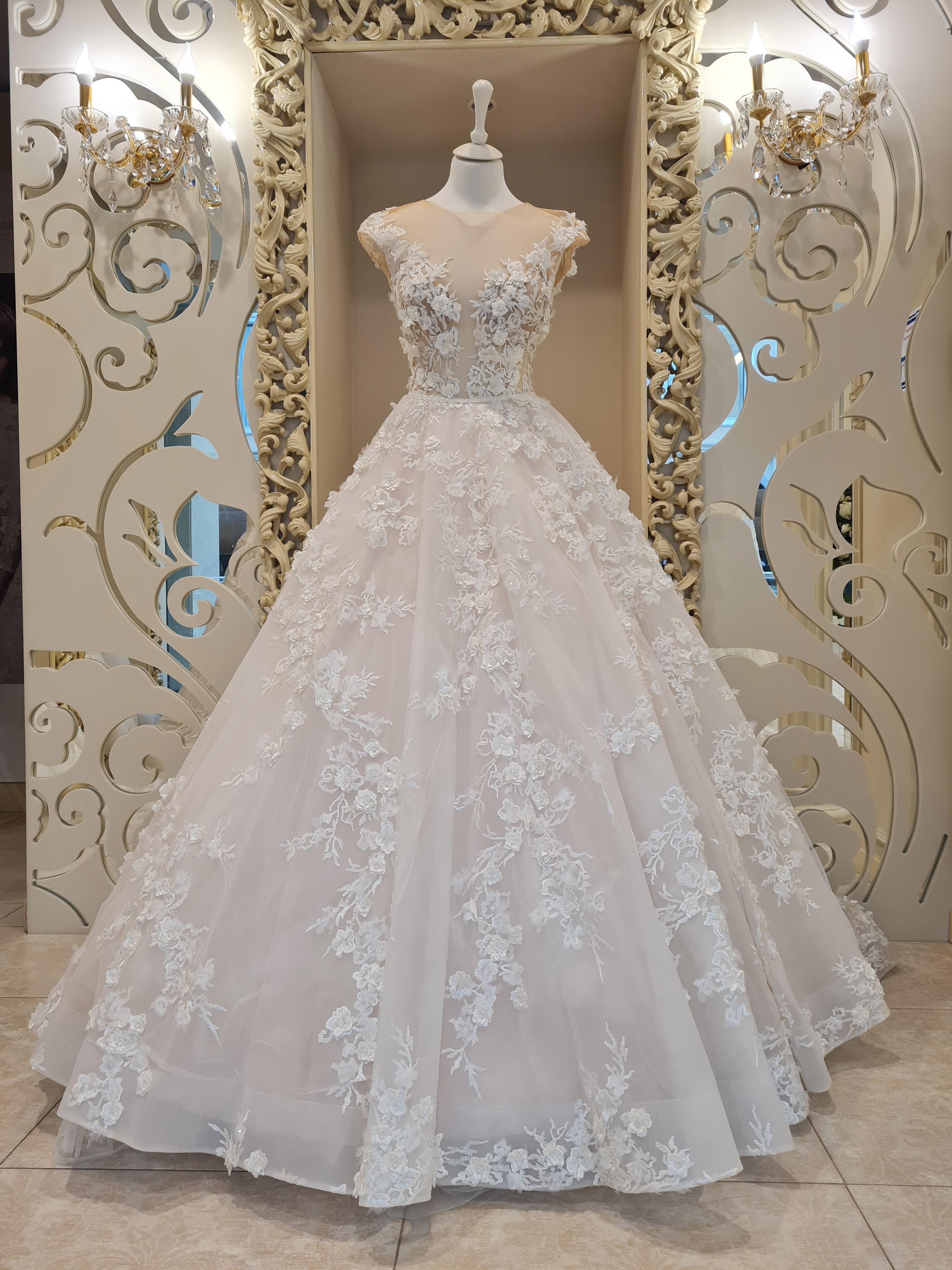 Модель Tristana от Versal wedding dress