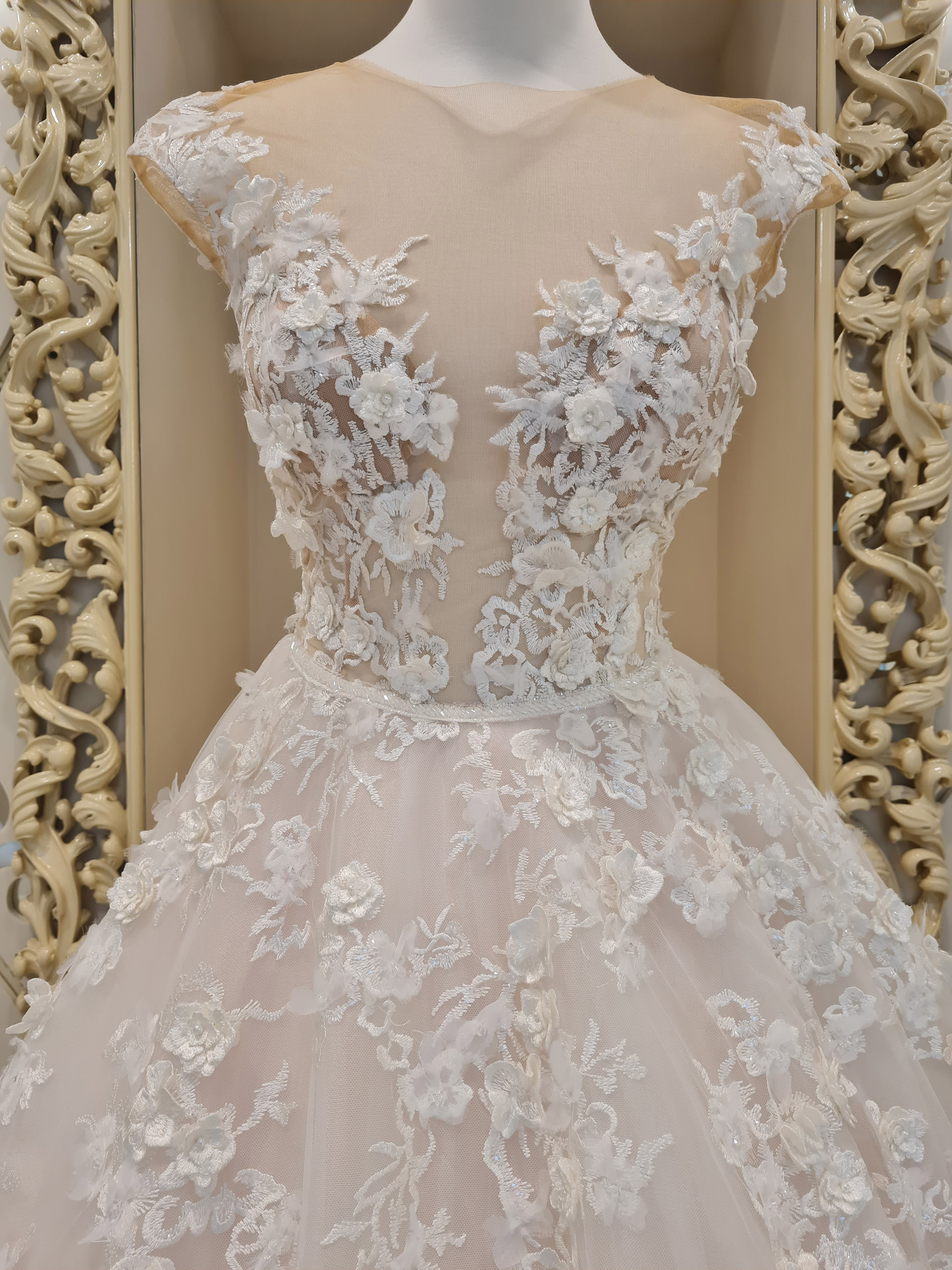 Модель TRISTANA от Versal wedding dress
