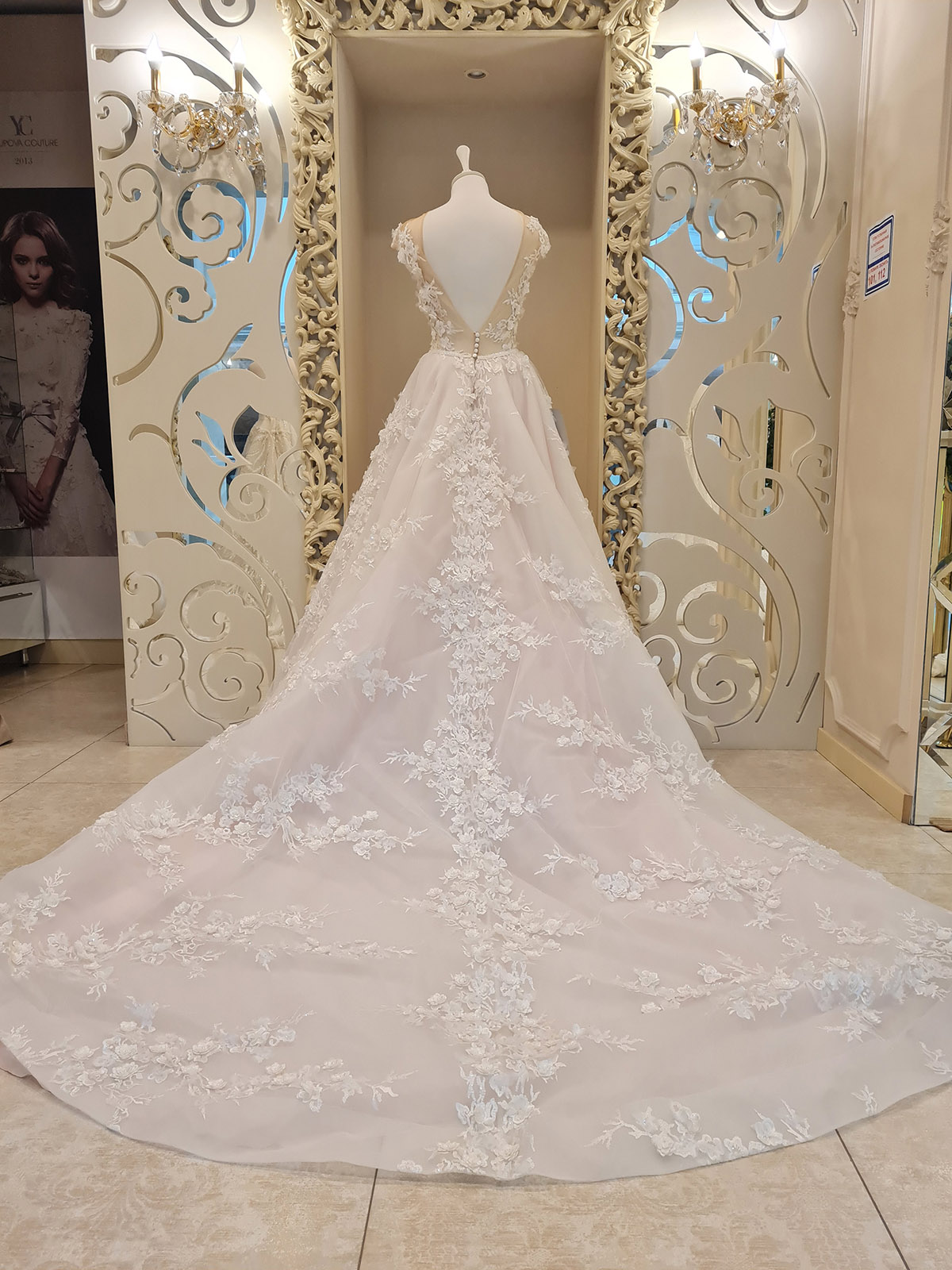 Модель TRISTANA от Versal wedding dress